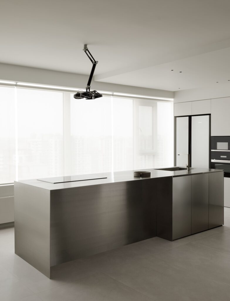 A 270-square-meter flat apartment in Beijing