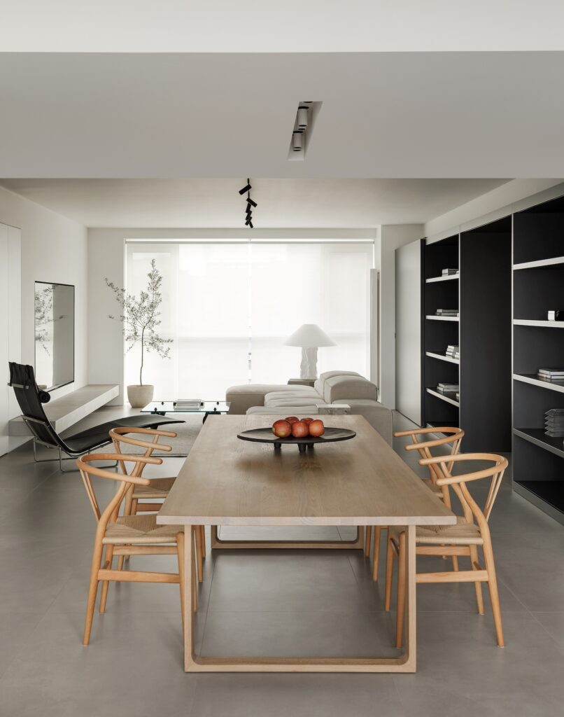 A 270-square-meter flat apartment in Beijing