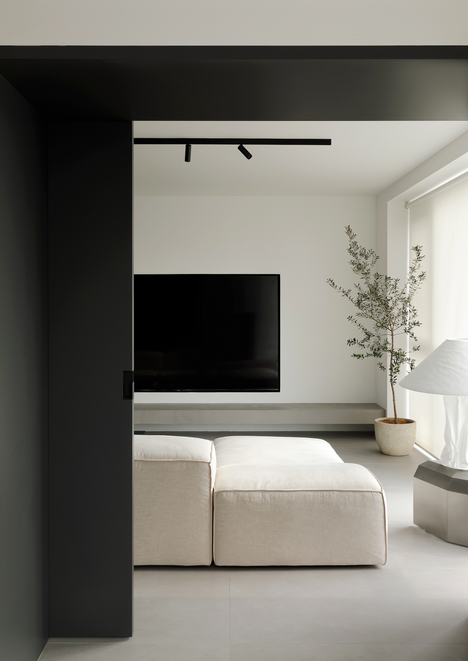 A 270-square-meter flat apartment in Beijing