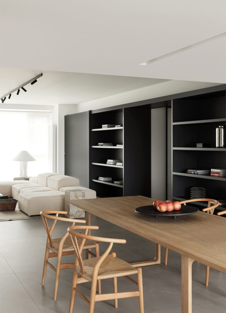A 270-square-meter flat apartment in Beijing