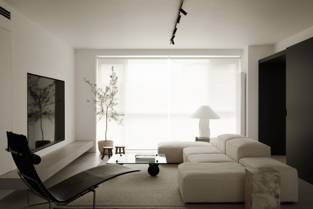 A 270-square-meter flat apartment in Beijing