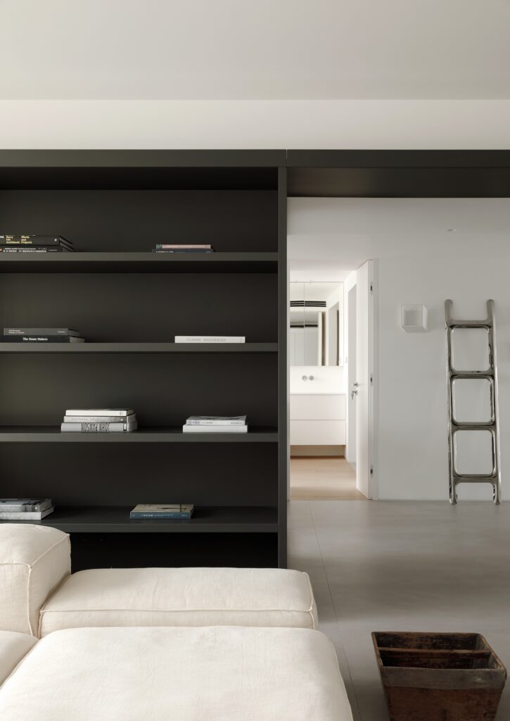 A 270-square-meter flat apartment in Beijing