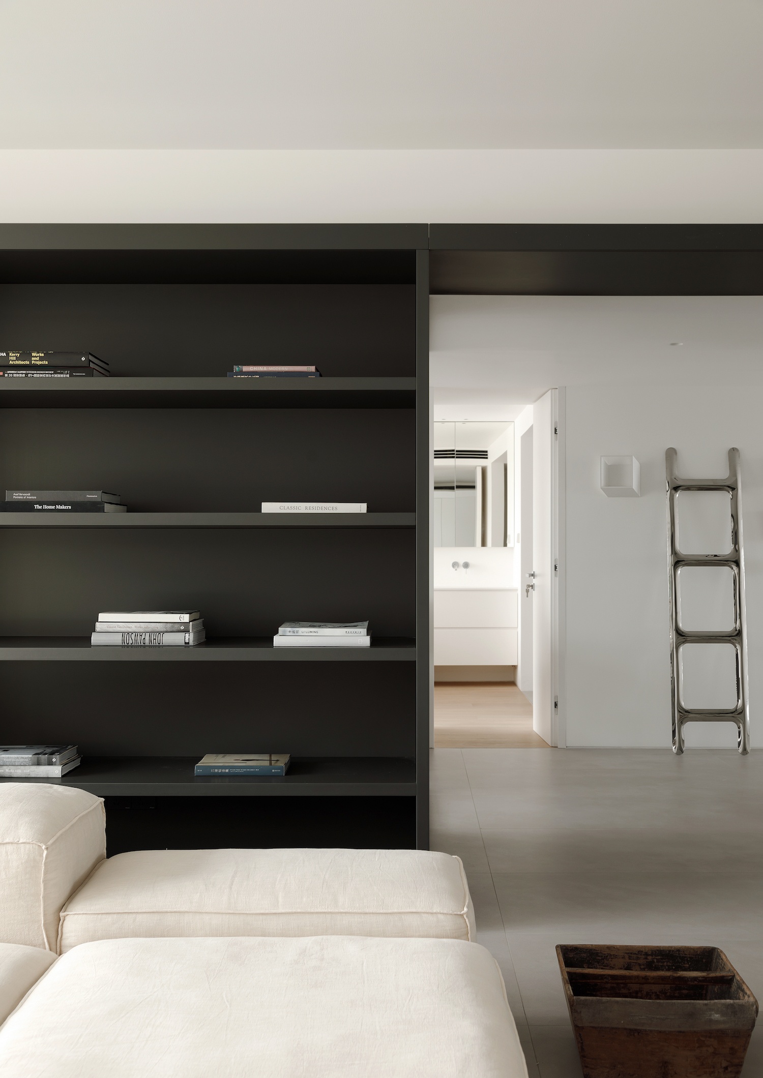 A 270-square-meter flat apartment in Beijing