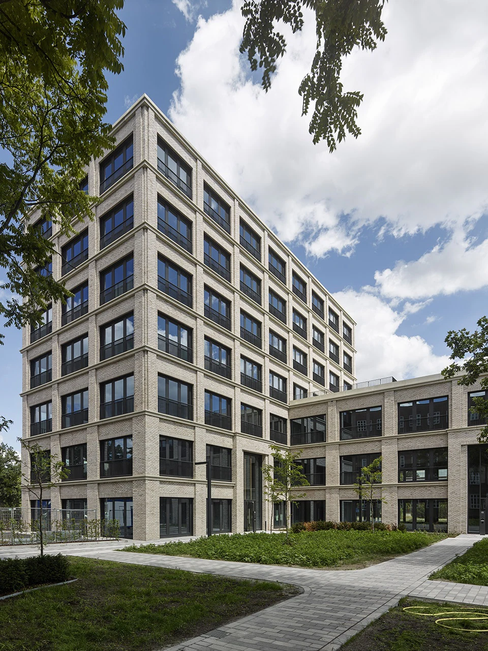 HOMESEE Berlin Innovation Campus Architecture Design Case 005 architecture case image 04