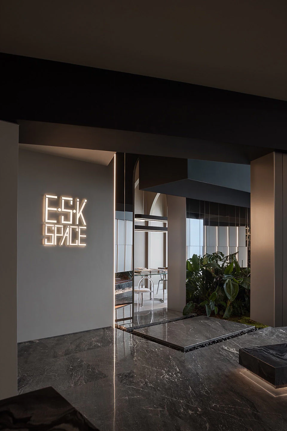 HOMESEE ESK SPACE Workspace Interior Design office interior case image 02