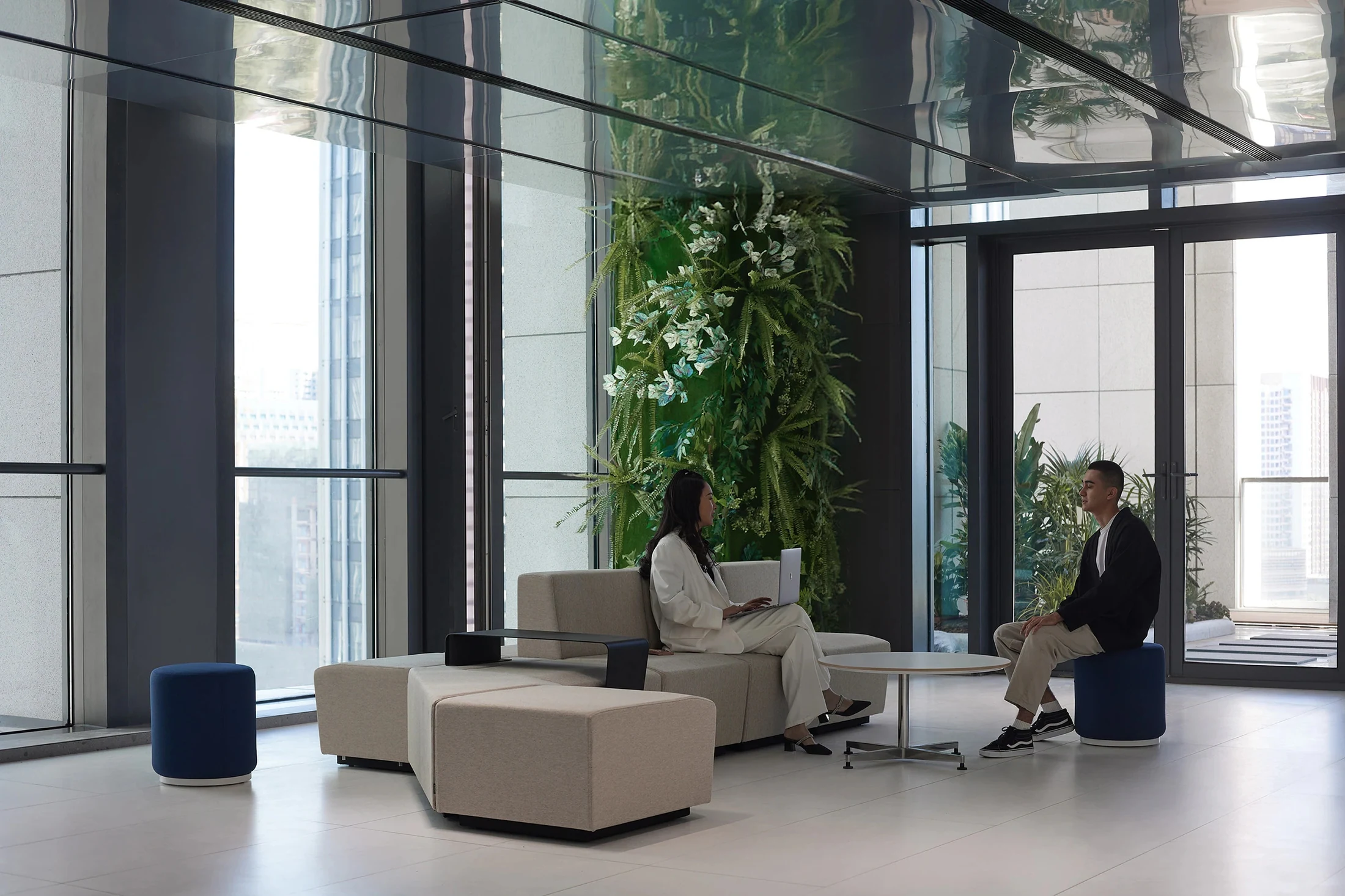 HOMESEE Office Workspace Interior Design office interior case image 03
