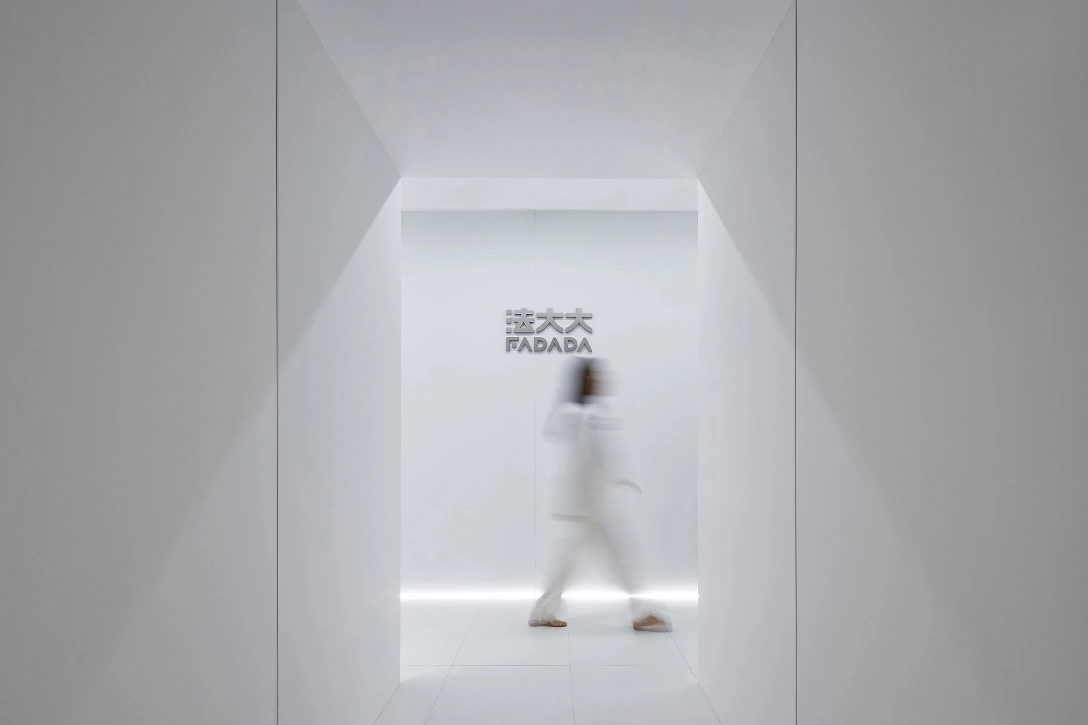 HOMESEE Office Workspace Interior Design office interior case image 08