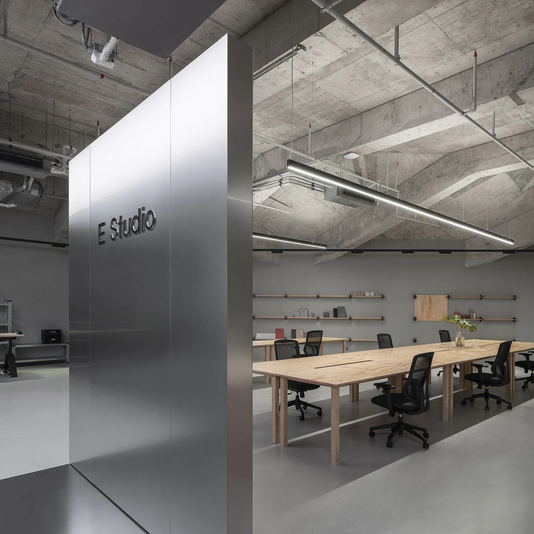 HOMESEE Office Workspace Interior Design office interior case image 05