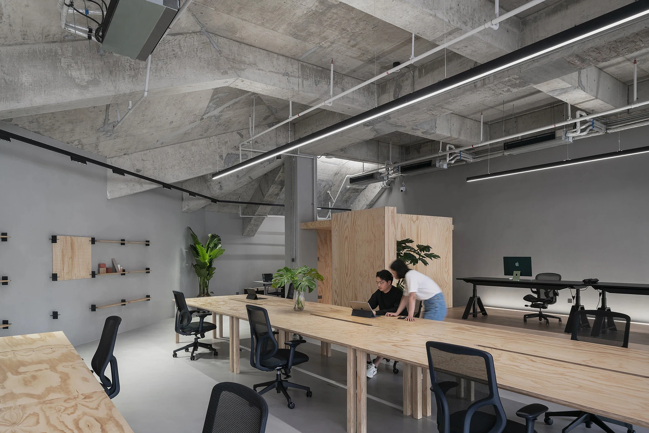 HOMESEE Office Workspace Interior Design office interior case image 07