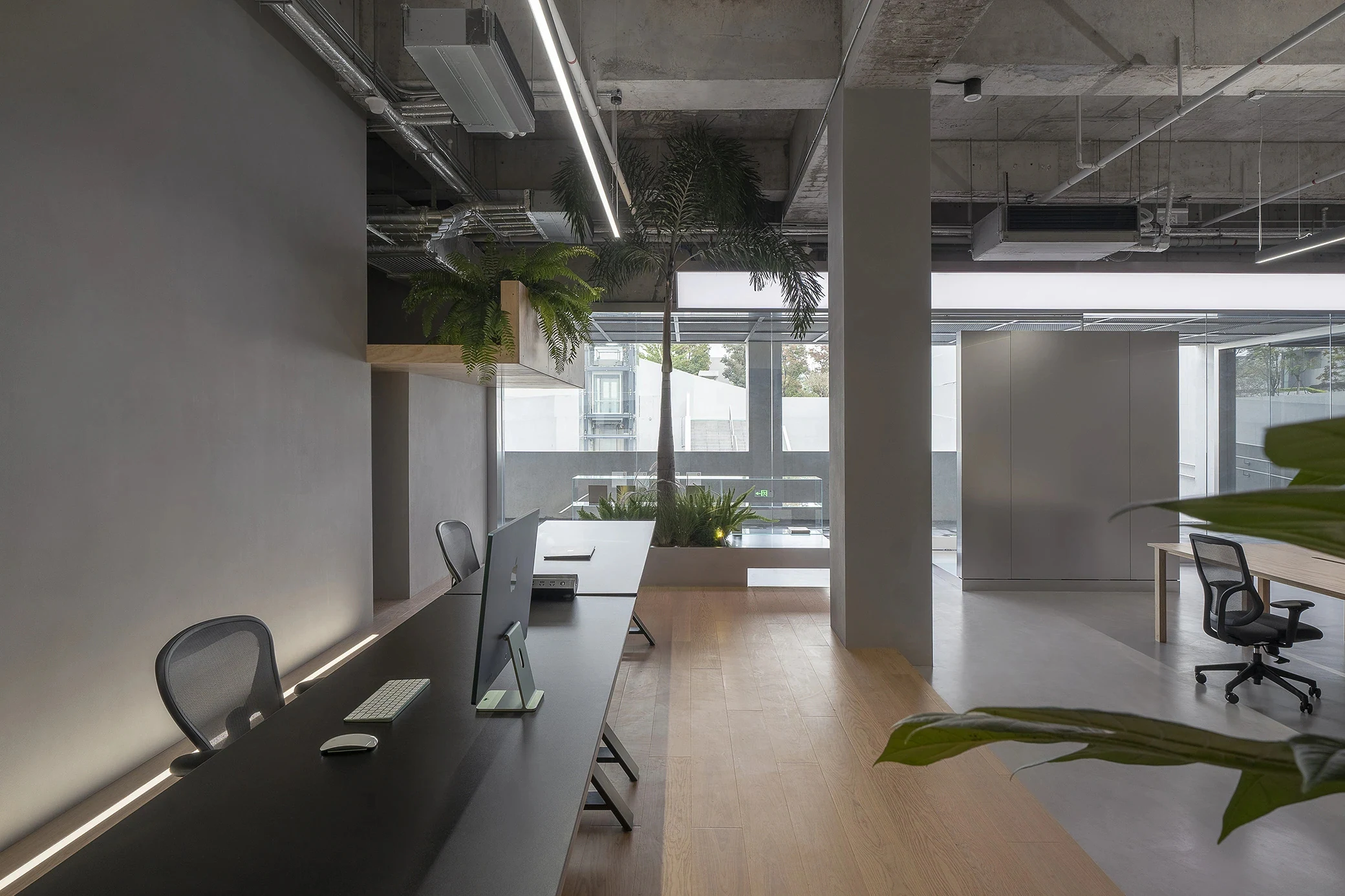 HOMESEE Office Workspace Interior Design office interior case image 10