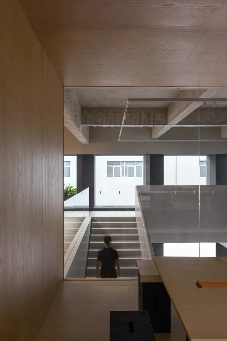HOMESEE KCLIGHTING New Office Interior Design