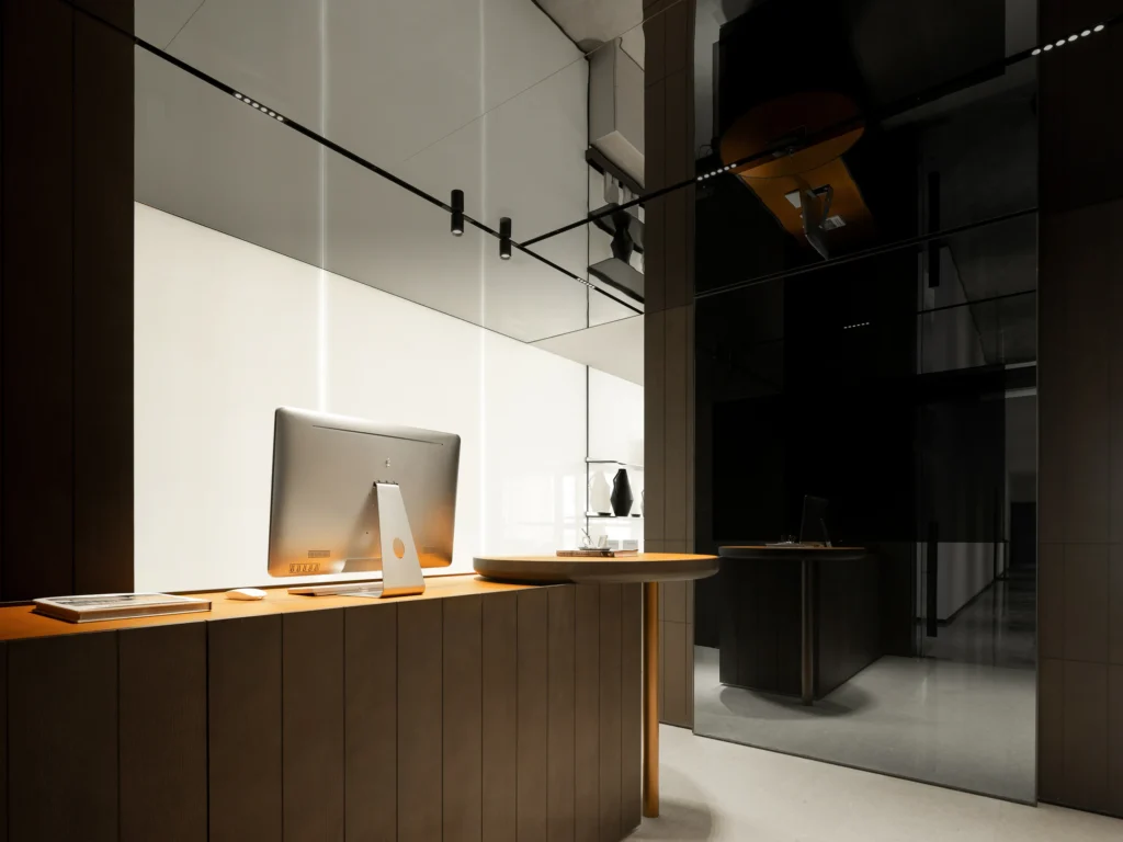 HOMESEE LOFT Workspace Interior Design office interior case image 09