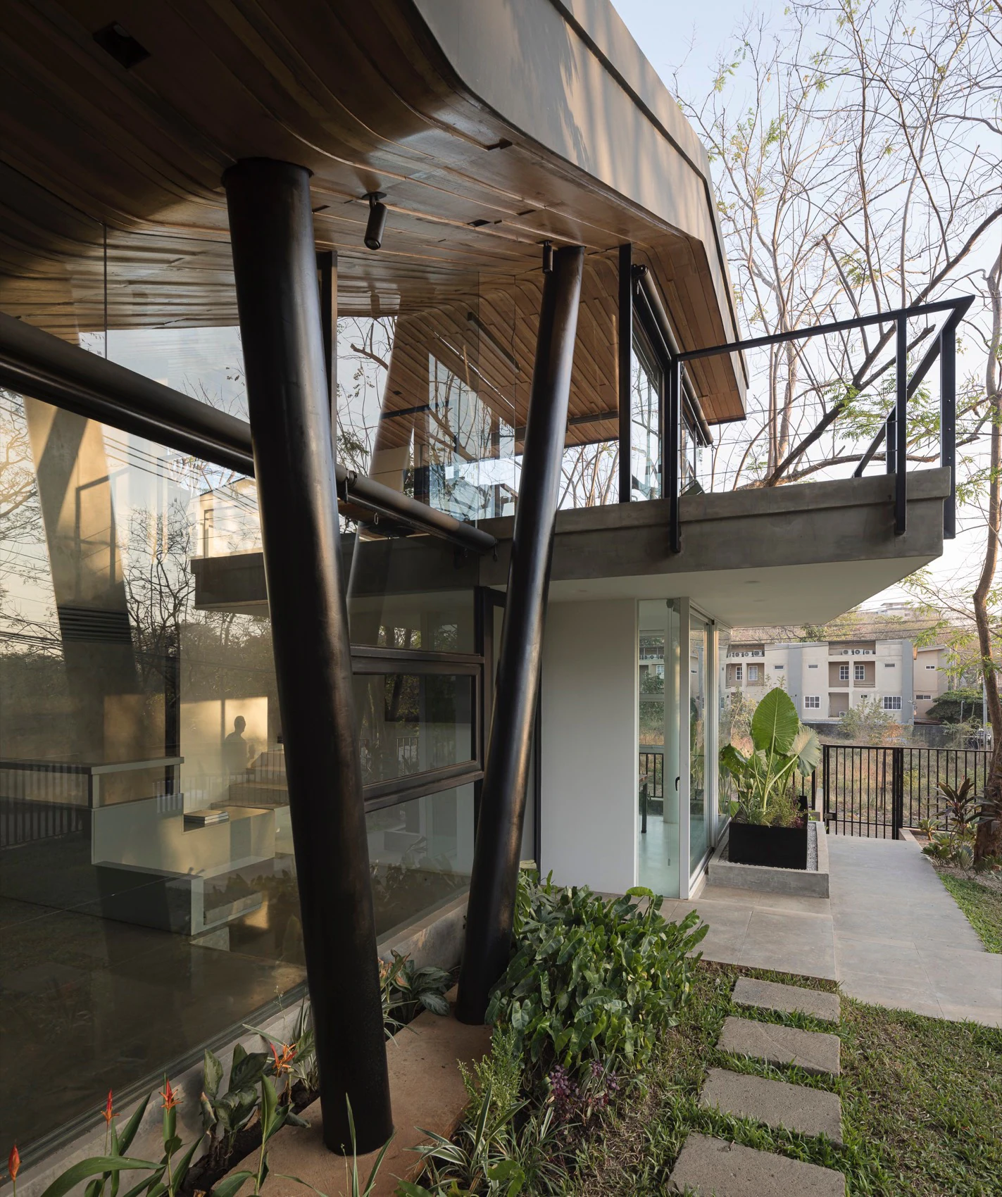 HOMESEE Costa Rica LSD Headquarters Interior Design office interior case image 08