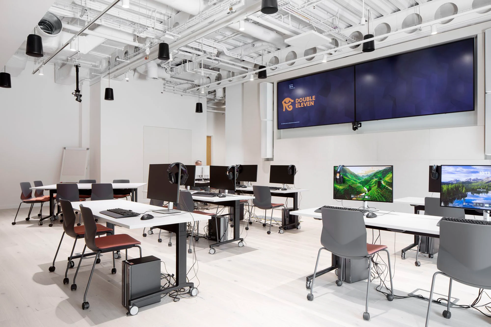 HOMESEE Double Eleven Office Workspace Interior Design office interior case image 06