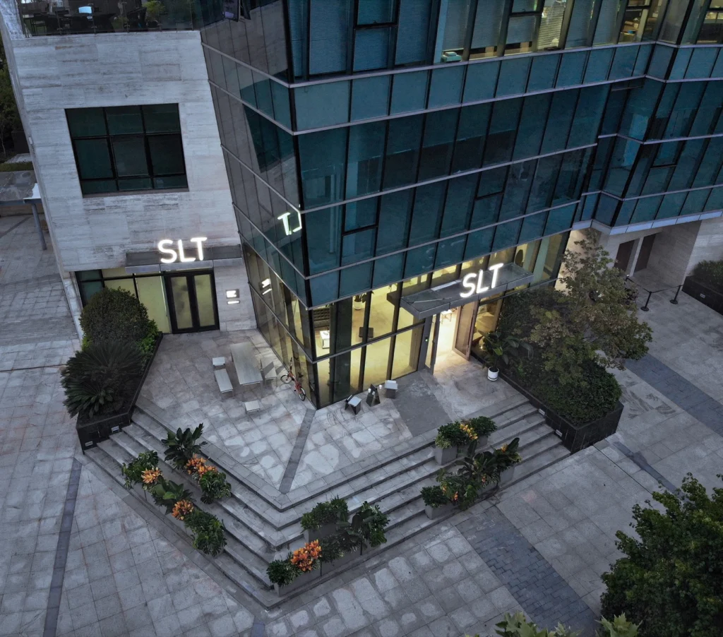 HOMESEE Shanghai SLT New Office Interior Design office interior case image 03