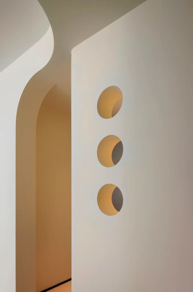 HOMESEE Ruchu Cream Residence Interior Design Cream Interior Design case image 02