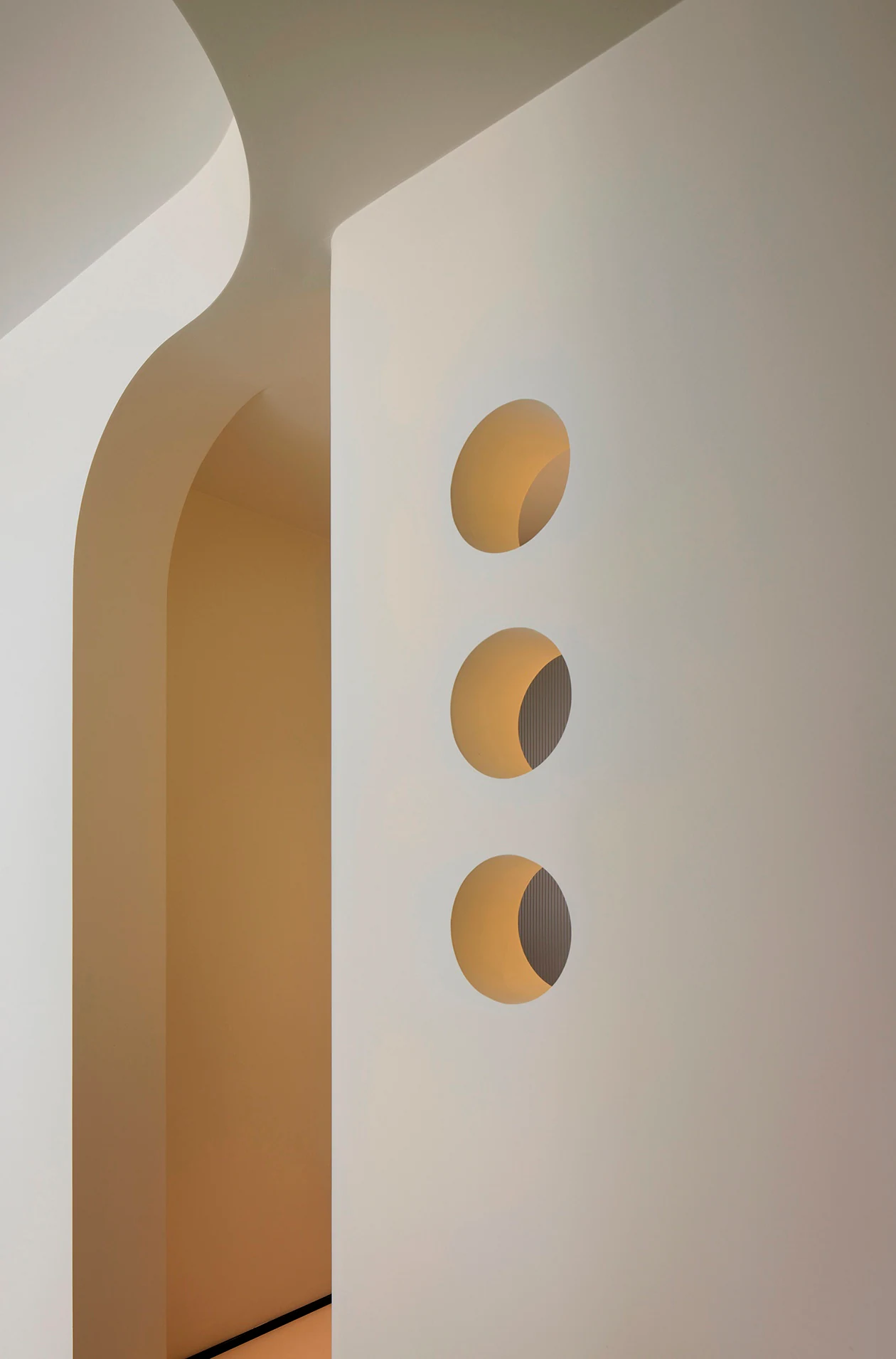 HOMESEE Ruchu Cream Residence Interior Design Cream Interior Design case image 02