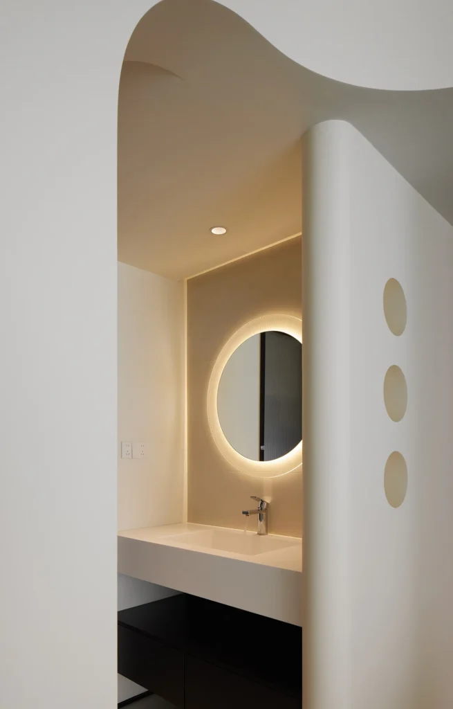 HOMESEE Ruchu Cream Residence Interior Design Cream Interior Design case image 09