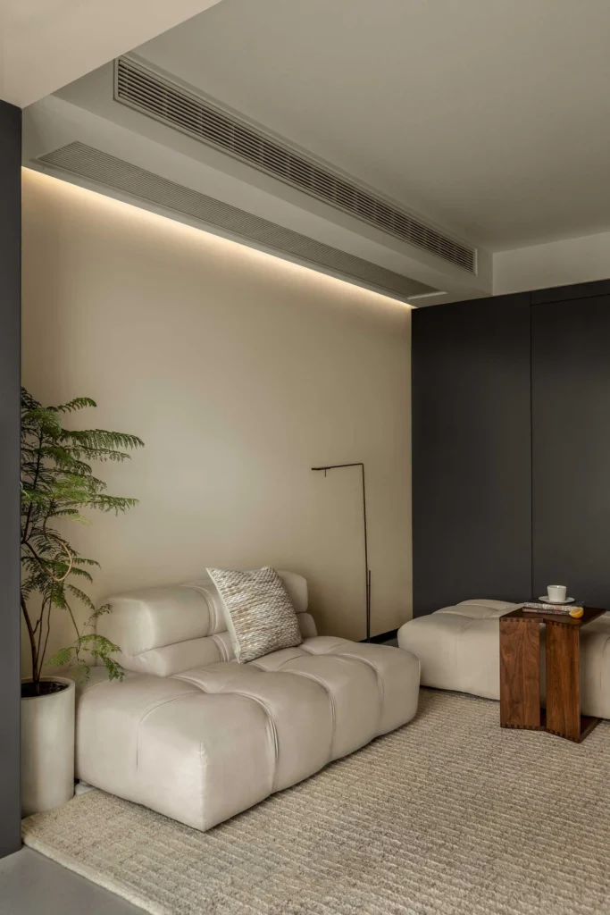 HOMESEE Warm Light Cream Residence Interior Design Cream Interior Design case image 04