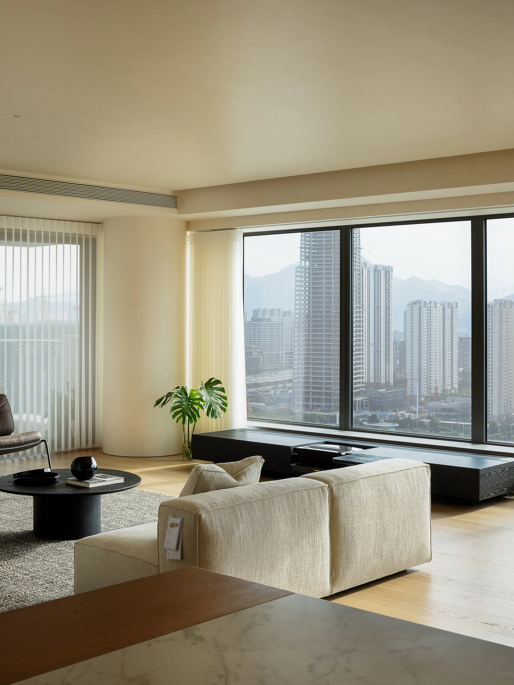 HOMESEE Sunward Natural Wood Residence Interior Design Natural Wood Interior Design case image 02
