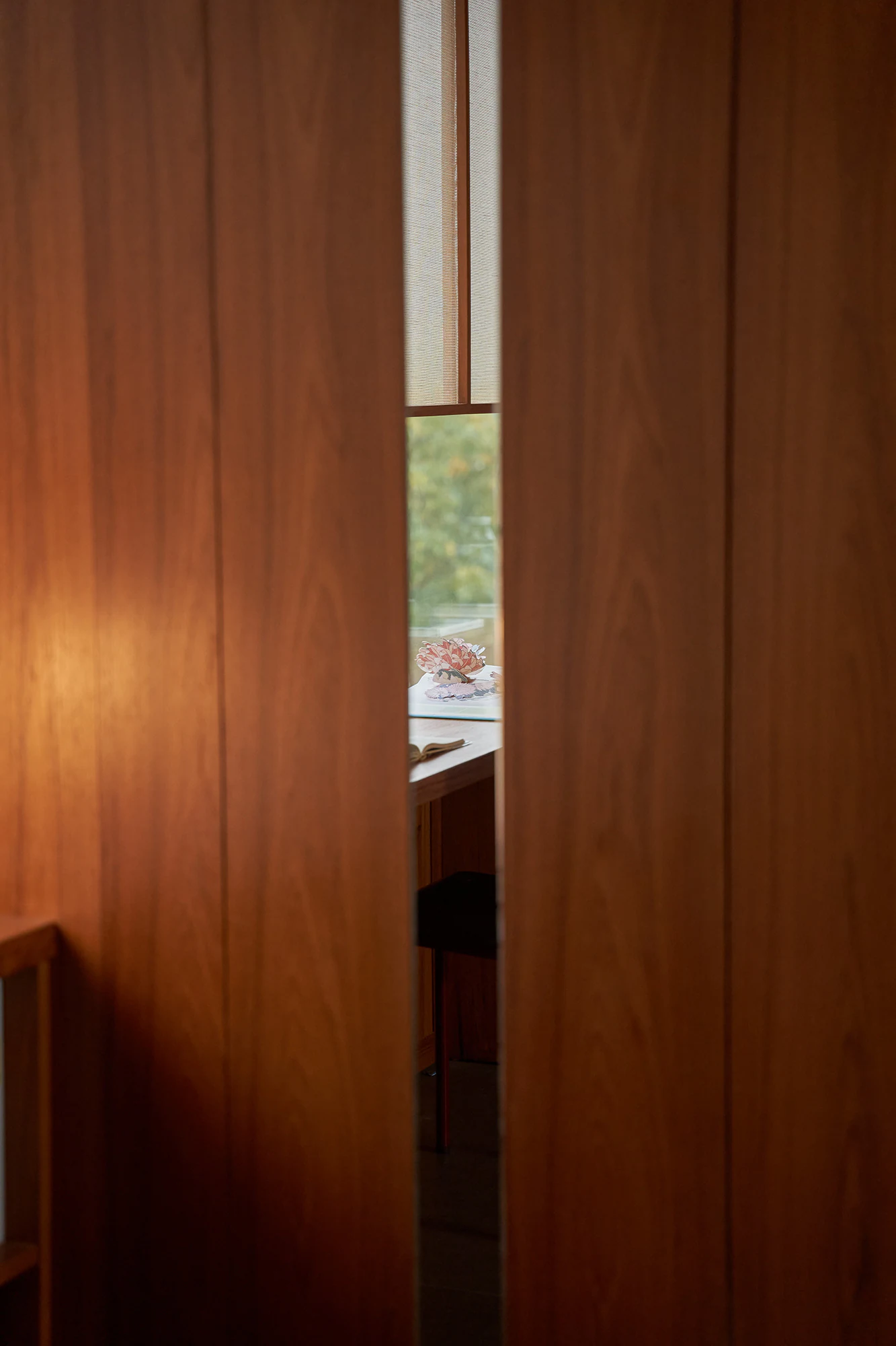 HOMESEE Urban Retreat Mid-Century Modern Residence Interior Design Mid-Century Modern Interior Design case image 04