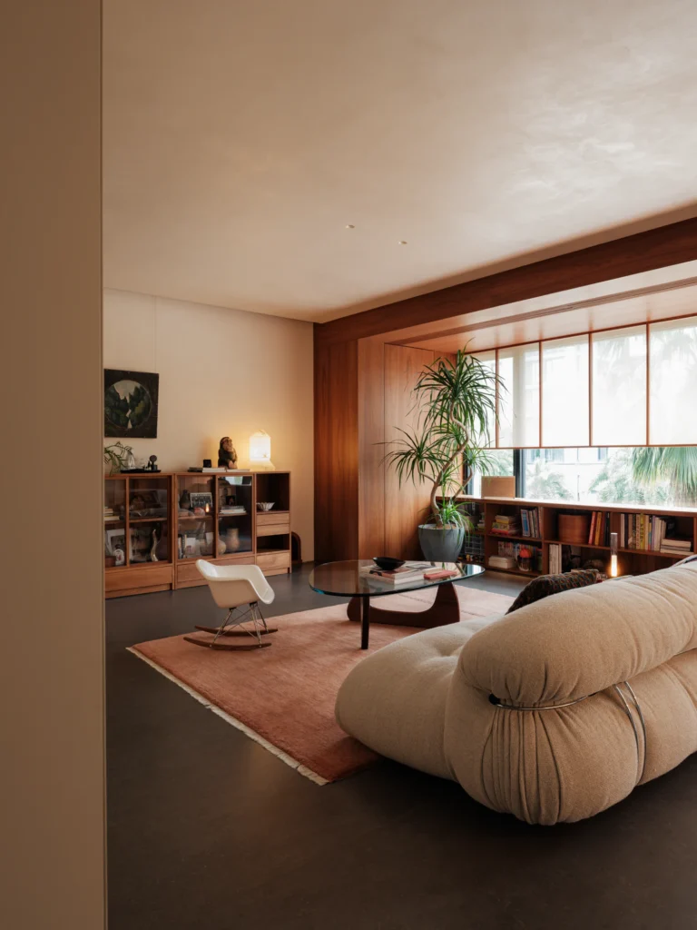 HOMESEE Urban Retreat Mid-Century Modern Residence Interior Design Mid-Century Modern Interior Design case image 09
