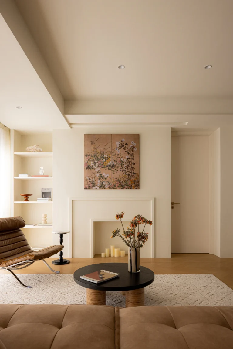 HOMESEE Slow Living Mid-Century Modern Residence Interior Design
