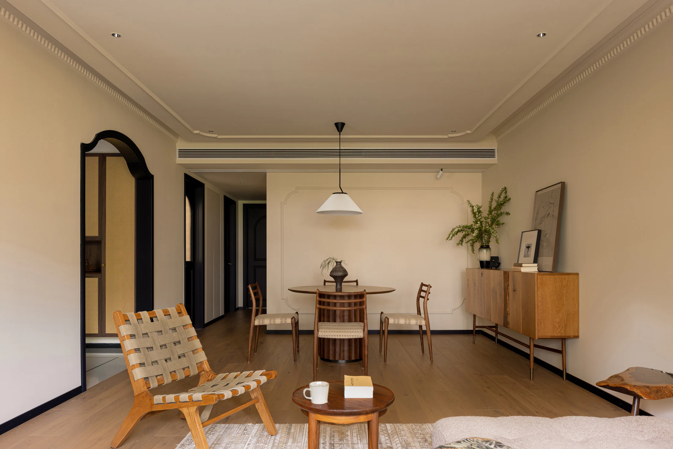 HOMESEE Nanyang Holiday Mid-Century Modern Residence Mid-Century Modern Interior Design case image 02