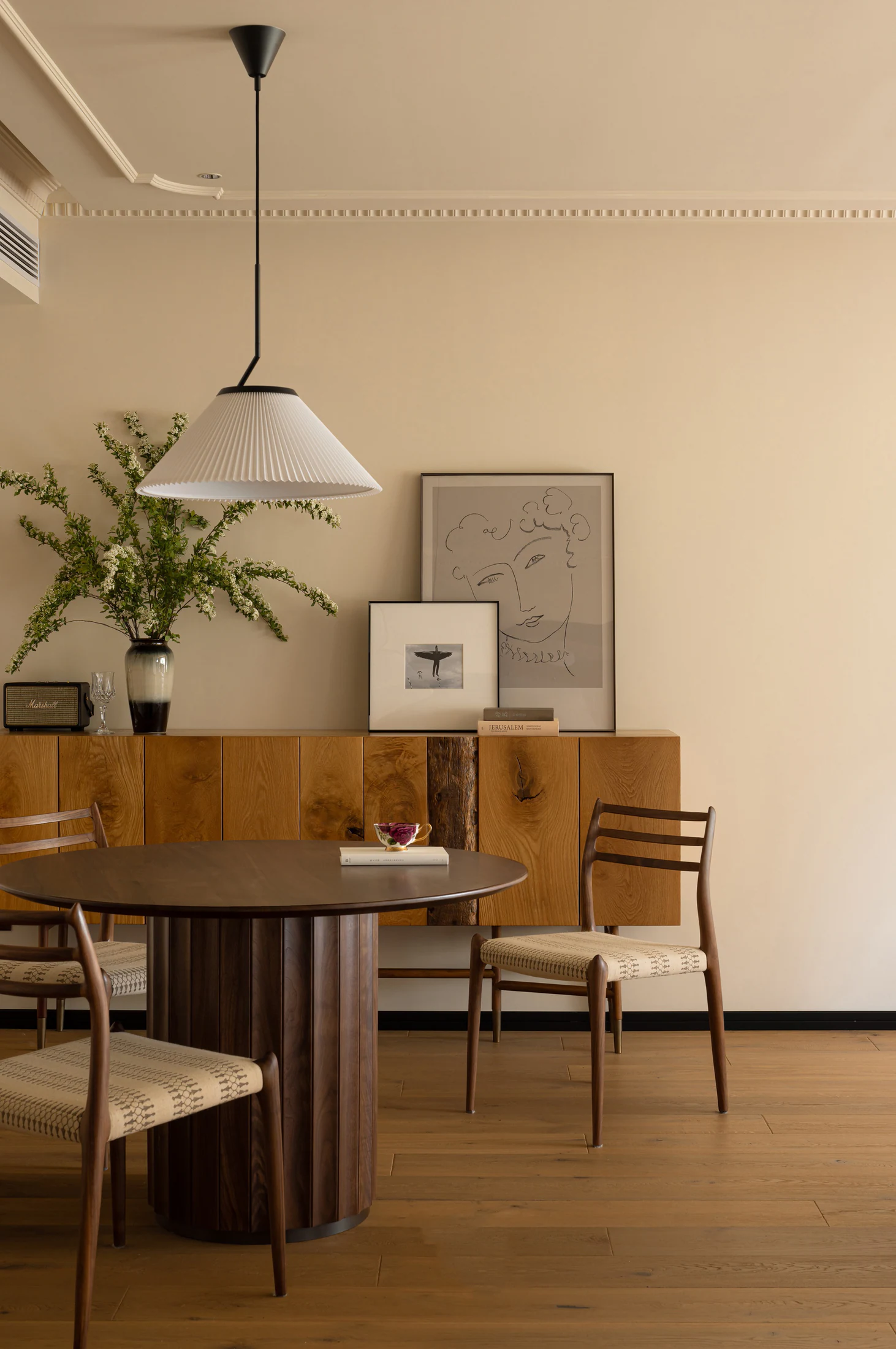 HOMESEE Nanyang Holiday Mid-Century Modern Residence Mid-Century Modern Interior Design case image 04