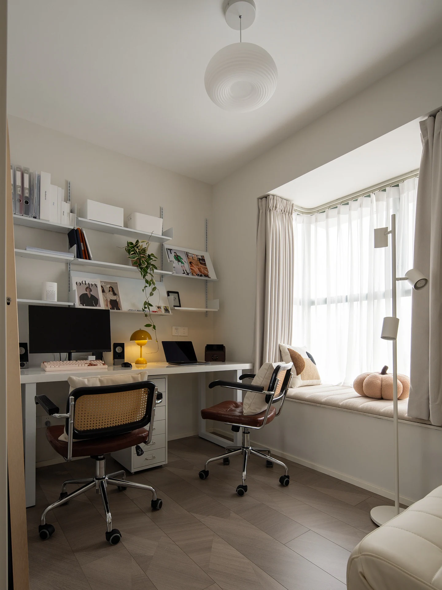 HOMESEE Healing Small Apartment for Two and a Cat Small Apartment Interior Design case image 05