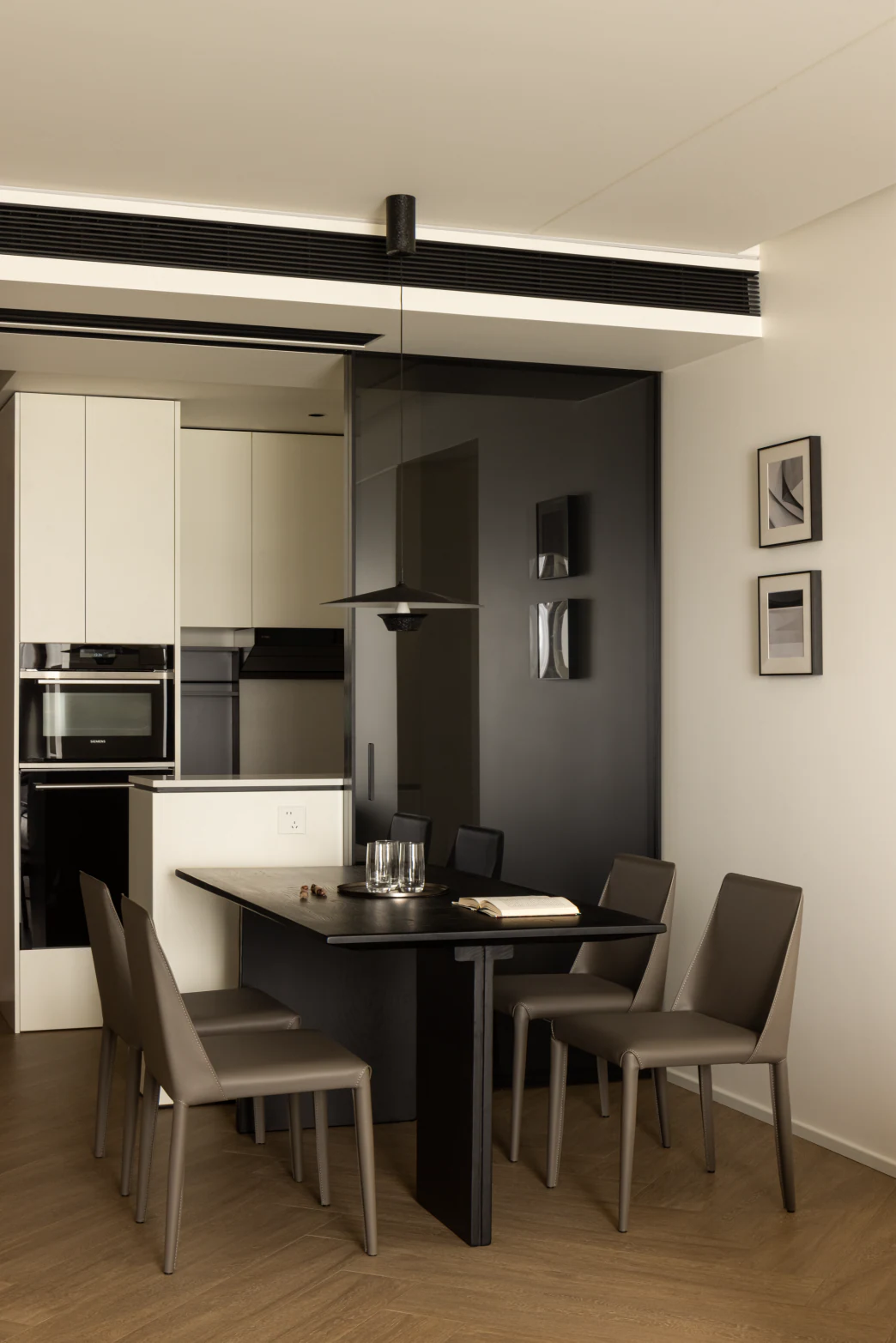 HOMESEE Taizhou 95 sqm Black and White Small Apartment Interior Design Small Apartment Interior Design case image 10