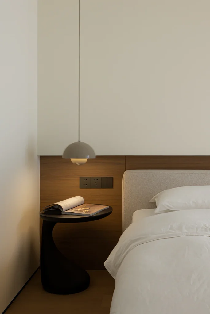 HOMESEE River View Wood Small Apartment Interior Design Small Apartment Interior Design case image 03