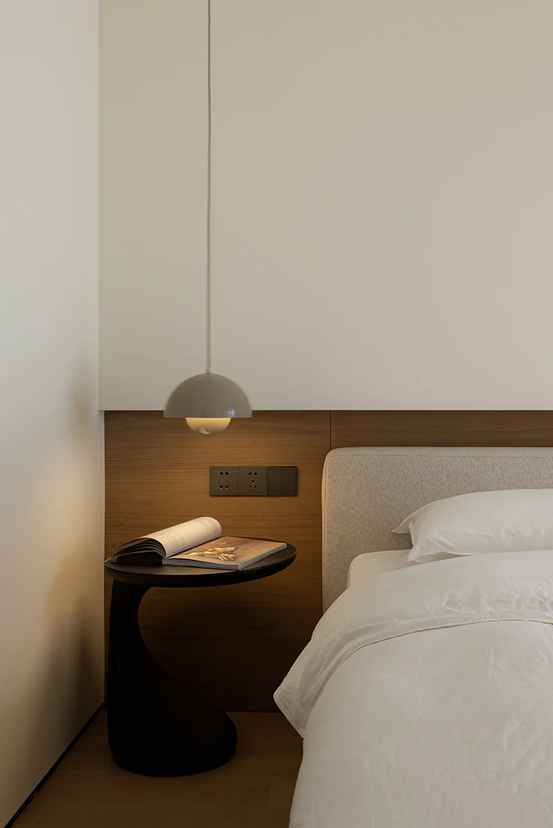 HOMESEE River View Wood Small Apartment Interior Design Small Apartment Interior Design case image 03
