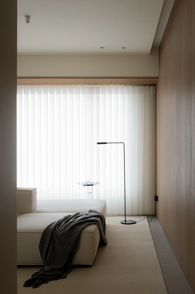 HOMESEE River View Wood Small Apartment Interior Design Small Apartment Interior Design case image 05