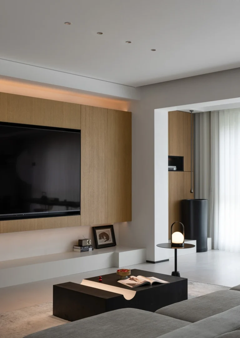 HOMESEE Romantic Minimalist Residence Design
