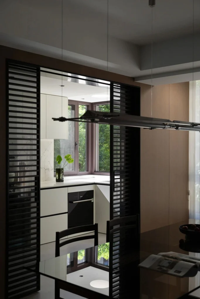 HOMESEE Black and White Modern Simple Residence interior design case image 09