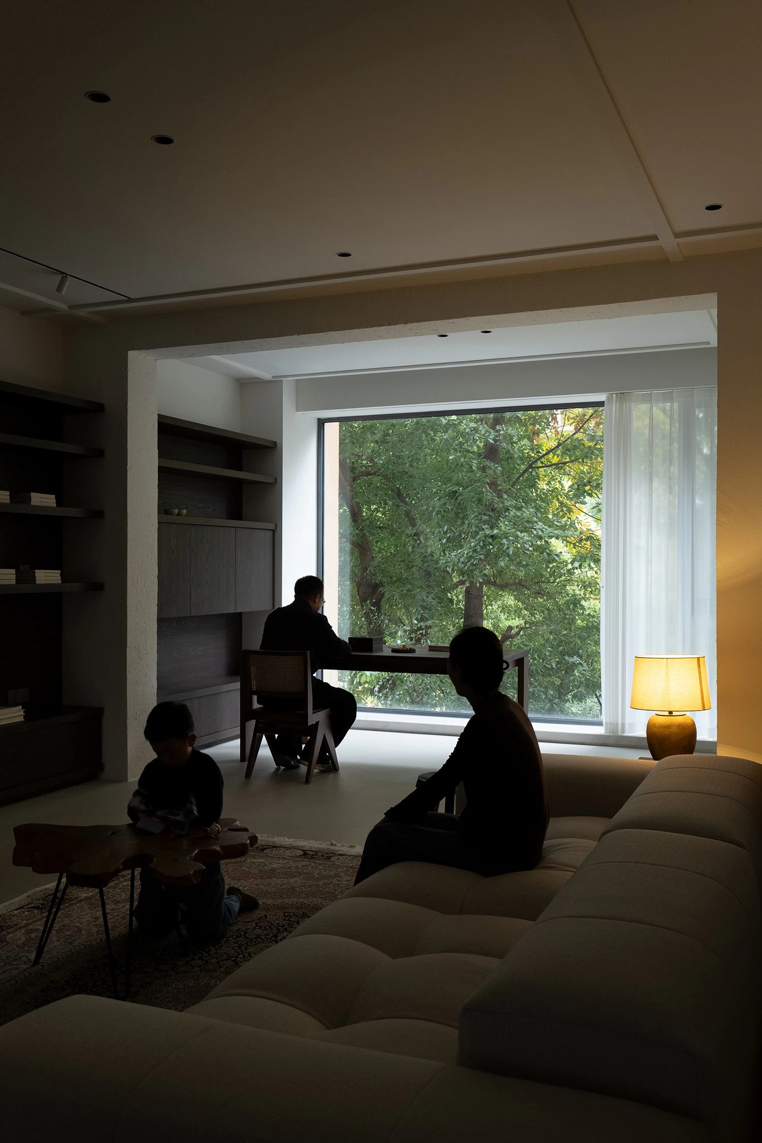 HOMESEE Mid-Hill Modern Simple Residence interior design case image 02