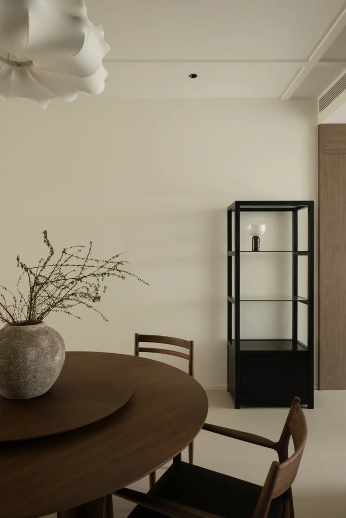 HOMESEE Mid-Hill Modern Simple Residence interior design case image 10