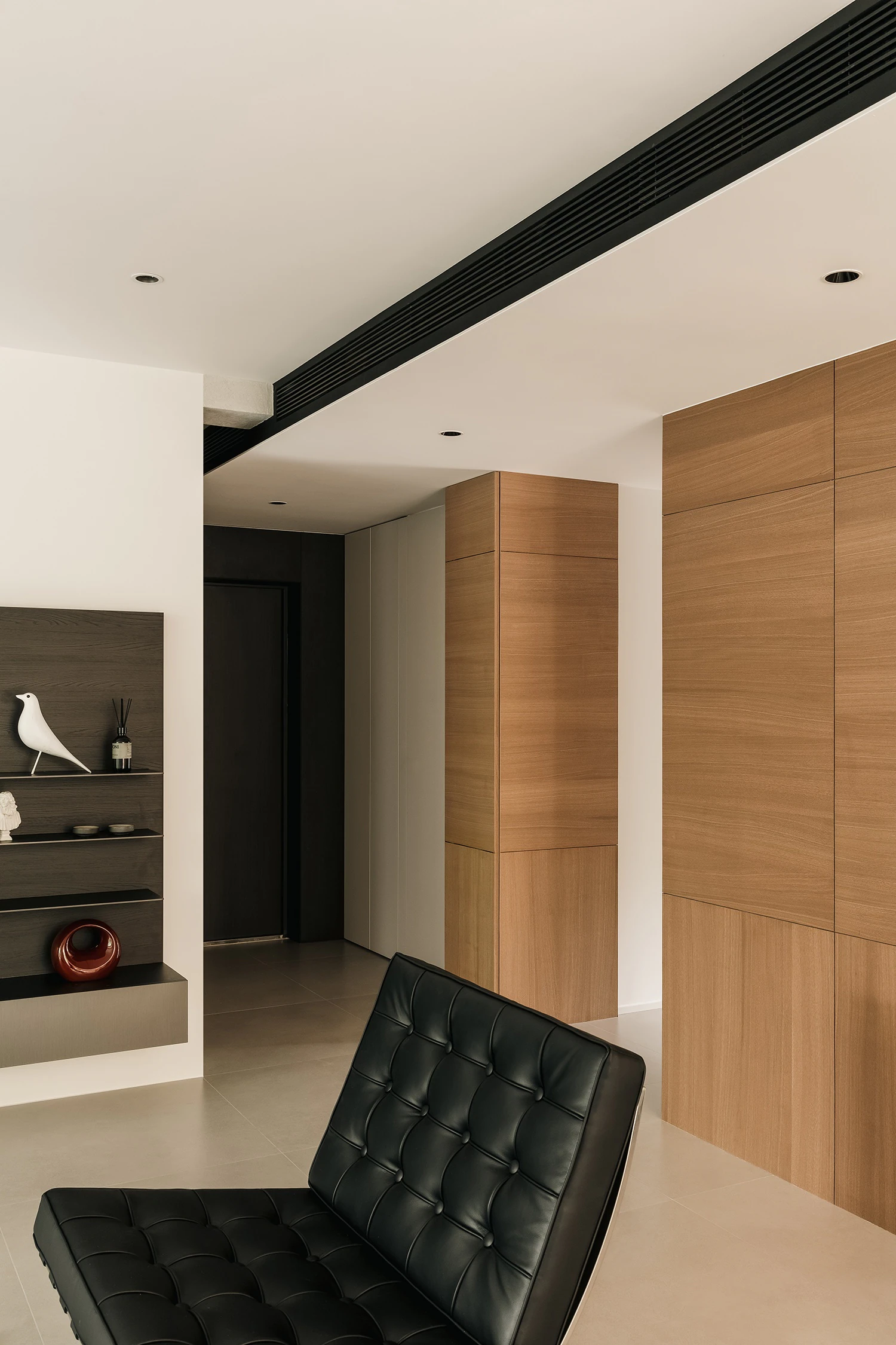HOMESEE Urban Retreat Modern Simple Residence interior design case image 07