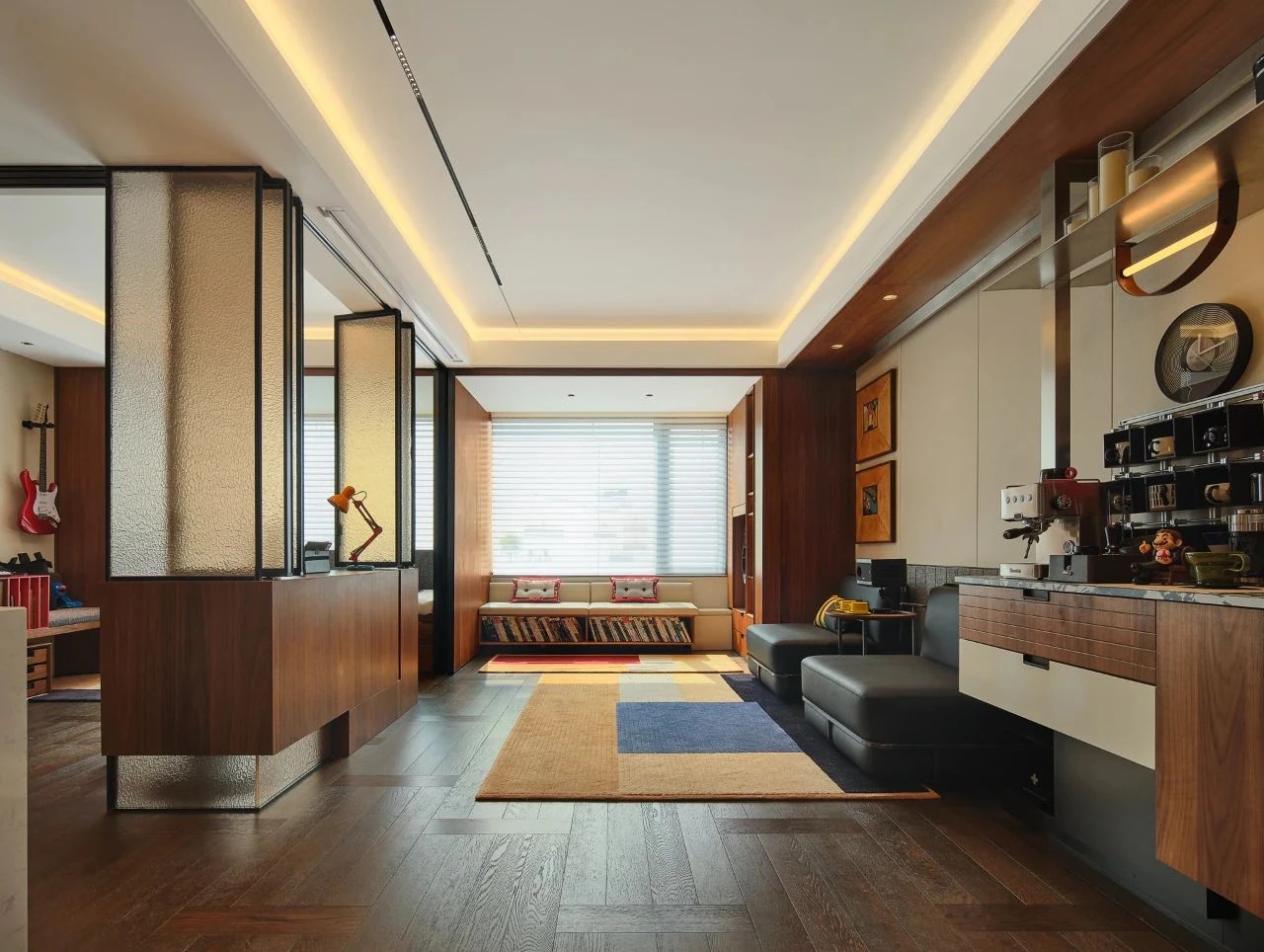 HOMESEE Playful Bauhaus Modern Residence interior design case image 04