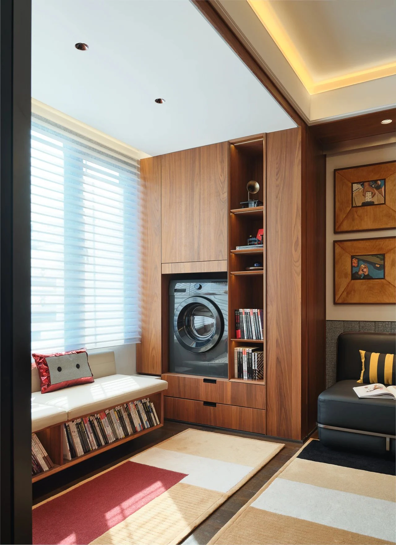 HOMESEE Playful Bauhaus Modern Residence interior design case image 06