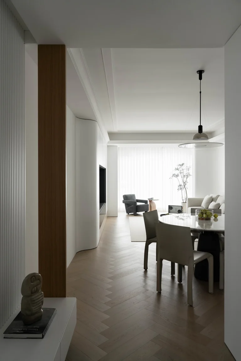 HOMESEE Nature-Refined Modern Simple Residence